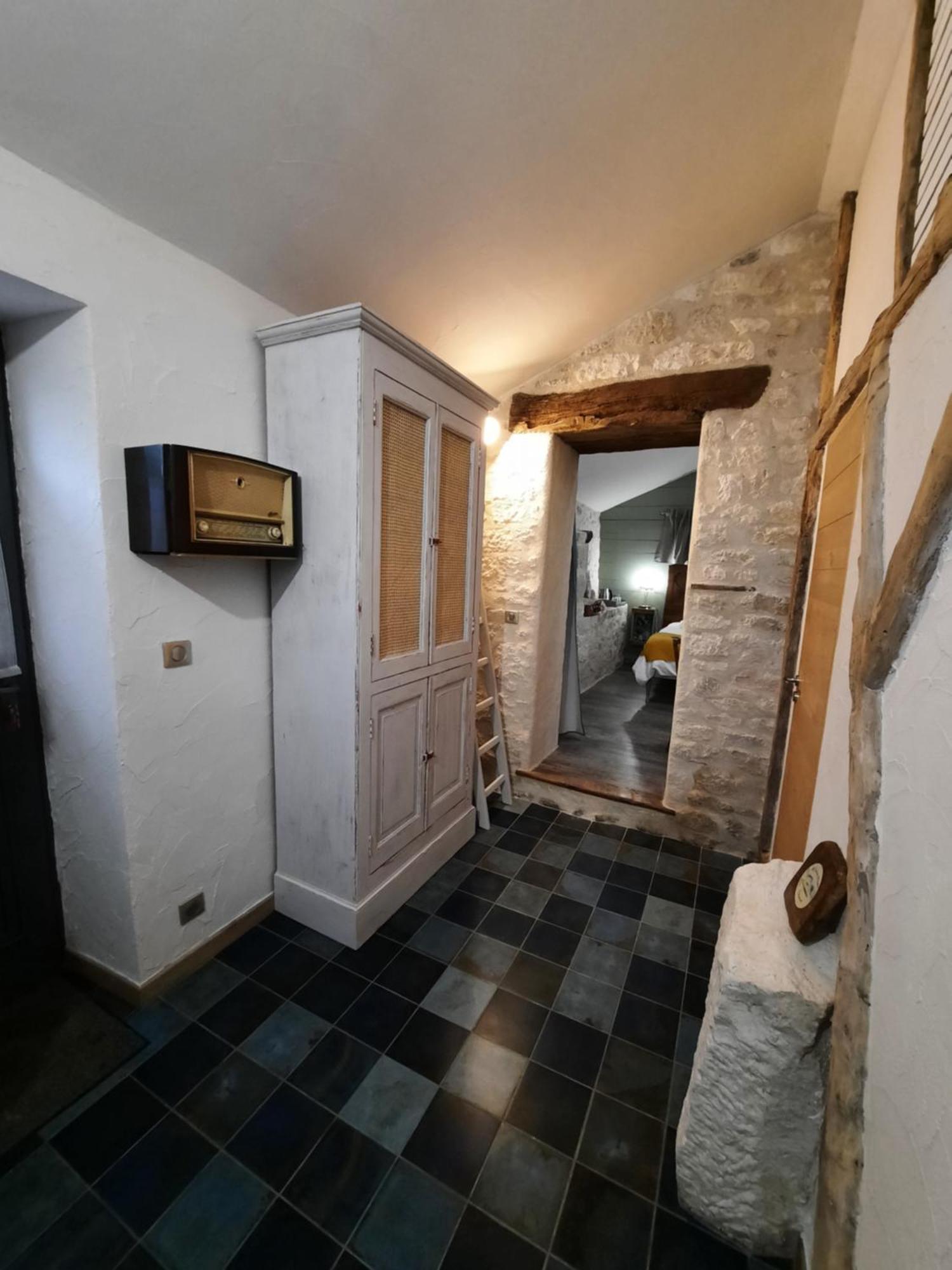 Le Val Du Pech Chantant Chambres D'Hotes Pern Exterior photo